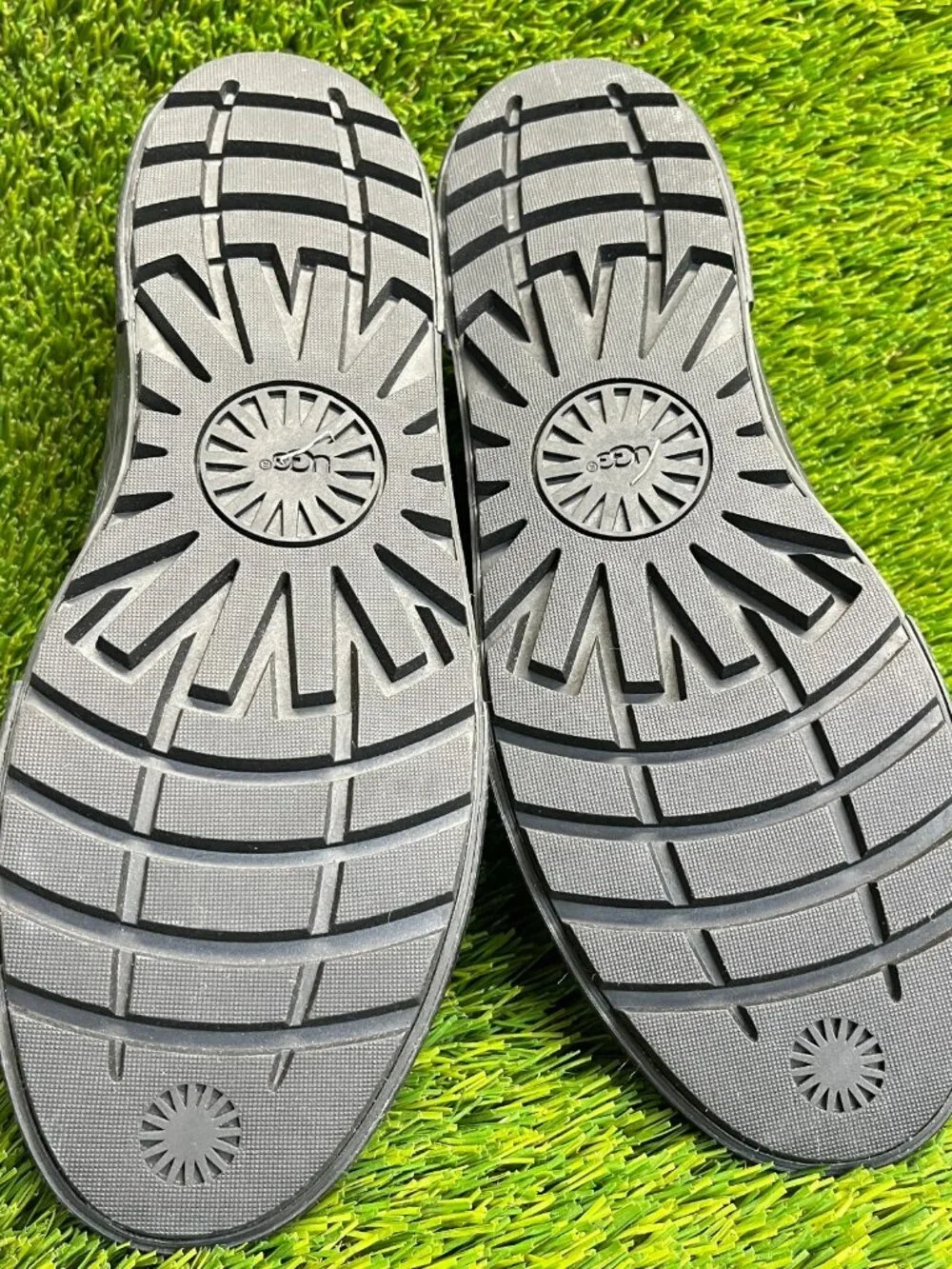 UGG‎ Aries Womens Size 7 Black Athletic Walking Canvas Lace Up Shoes Sneakers